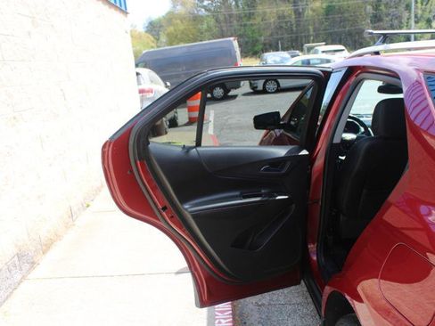 Used 2018 Chevrolet Equinox Premier FWD image 14
