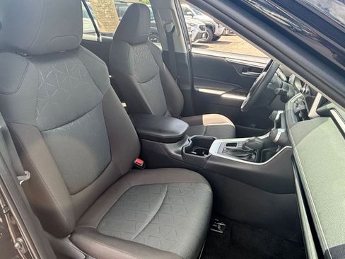 Used 2025 Toyota RAV4 XLE w/ Convenience Package AWD/4WD image 35