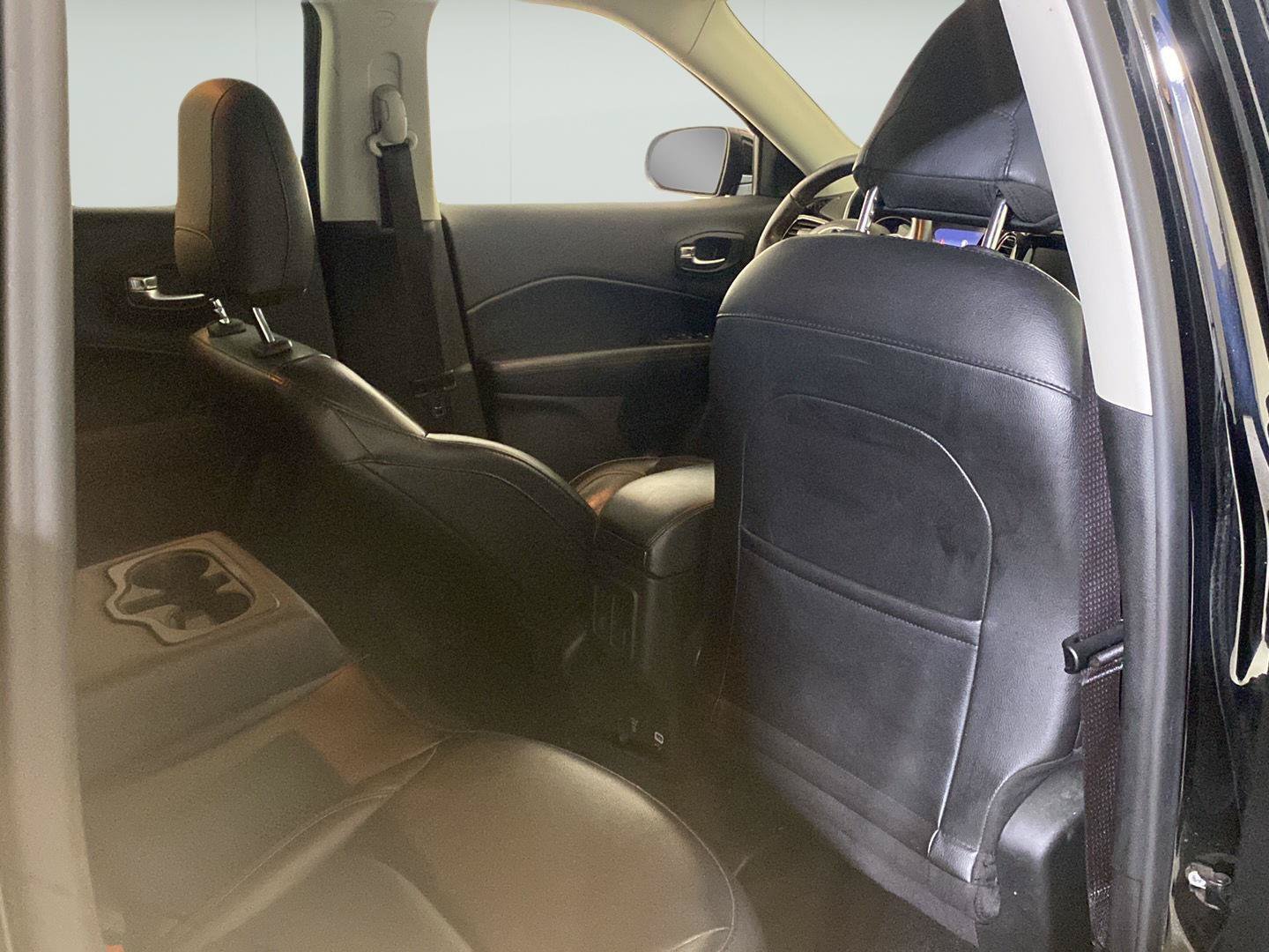 Used 2019 Jeep Compass Limited AWD/4WD image 14