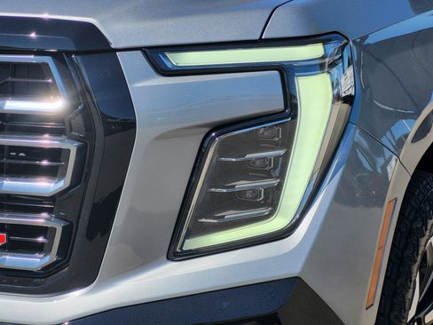 New 2026 GMC Yukon AT4 w/ AT4 Preferred Package AWD/4WD image 8