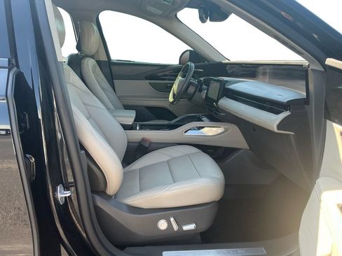 Certified 2024 Lincoln Nautilus Premier AWD/4WD image 22