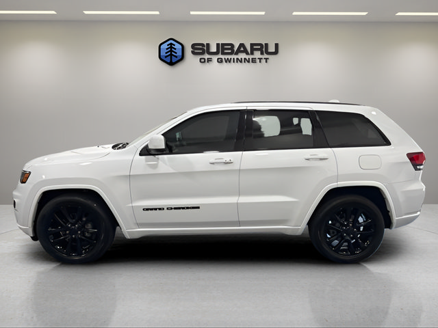 Used 2020 Jeep Grand Cherokee Altitude RWD image 2