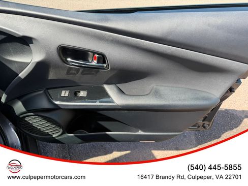 Used 2016 Toyota Prius Four w/ Advanced Technology Package FWD image 16