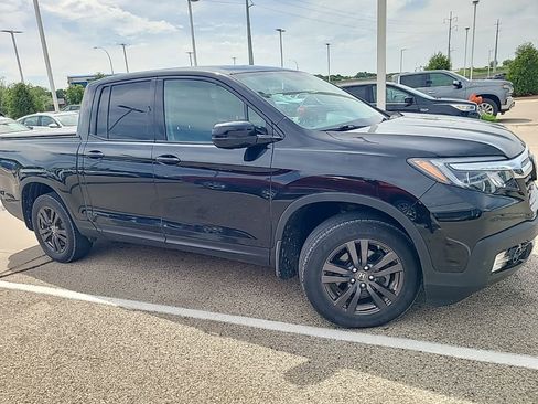 Used 2019 Honda Ridgeline Sport image 2