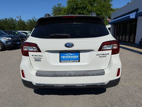 Used 2017 Subaru Outback 2.5i Limited AWD/4WD image 2