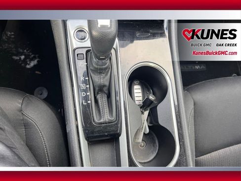 Used 2024 Nissan Altima 2.5 SV image 18