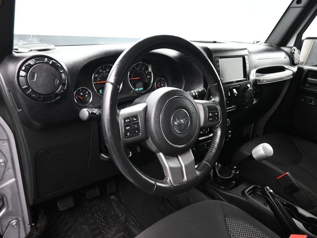 Used 2016 Jeep Wrangler Unlimited Sport AWD/4WD image 12