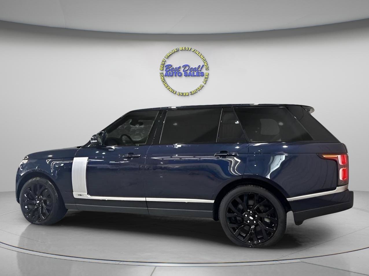 Used 2019 Land Rover Range Rover Long Wheelbase Supercharged AWD/4WD image 3