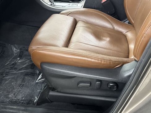 Used 2022 Subaru Ascent Touring w/ Popular Package #2A image 16