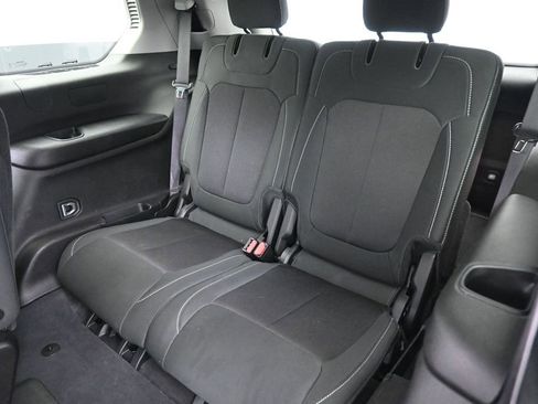 Used 2023 Jeep Grand Cherokee L Laredo image 26