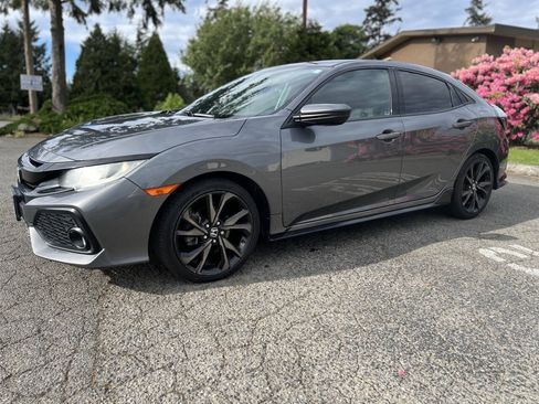 Used 2017 Honda Civic Sport image 9