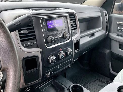 Used 2014 RAM 3500 Tradesman w/ Power & Remote Entry Group image 24