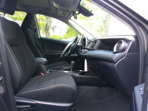 Used 2018 Toyota RAV4 XLE image 17