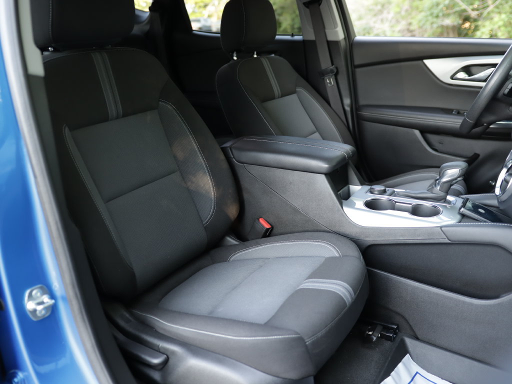Used 2024 Chevrolet Blazer LT w/ Convenience Package FWD image 31