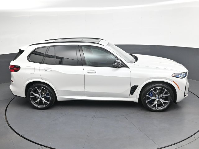 Used 2025 BMW X5 M60i AWD/4WD image 25