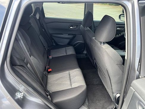 Certified 2025 Nissan Rogue SV FWD image 16