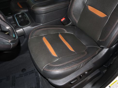 Used 2019 GMC Sierra 1500 AT4 w/ AT4 Premium Package AWD/4WD image 35