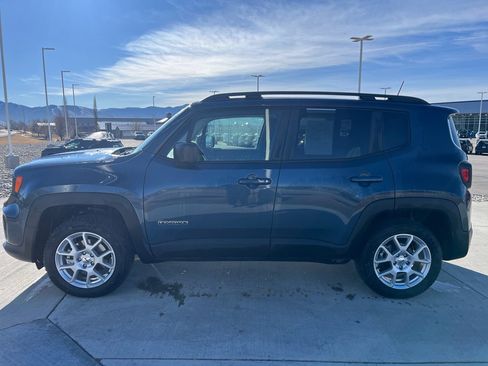 Used 2023 Jeep Renegade Latitude w/ Premium Group image 6