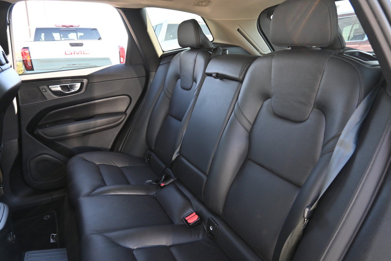 Used 2023 Volvo XC60 T8 Plus AWD/4WD image 20