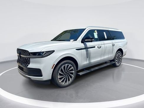 New 2025 Lincoln Navigator L Black Label AWD/4WD image 1