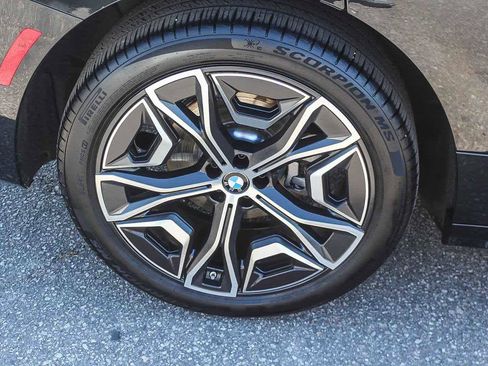 Used 2026 BMW iX xDrive60 w/ Premium Package AWD/4WD image 8