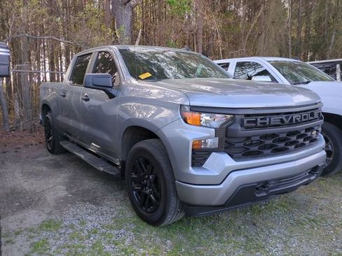 Used 2024 Chevrolet Silverado 1500 Custom image 4