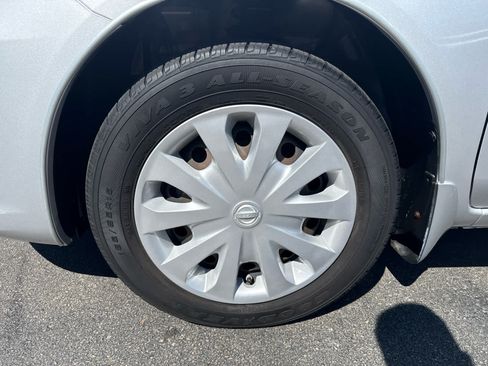 Used 2015 Nissan Versa S Plus FWD image 9