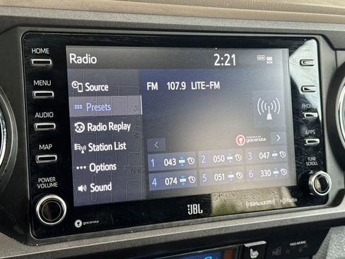 Used 2021 Toyota Tacoma TRD Off-Road w/ TRD Premium Off Road Package image 17