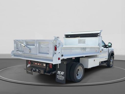New 2026 Ford F550 4x4 Regular Cab Super Duty image 4