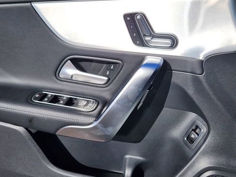 Used 2025 Mercedes-Benz CLA 250 4MATIC image 12