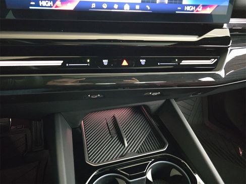 Used 2026 BMW 530i xDrive 530i xDrive w/ M Sport Package image 27