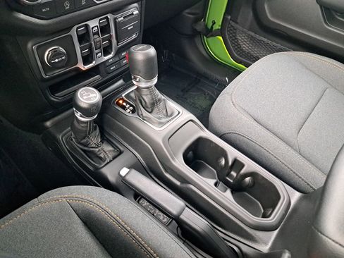 New 2025 Jeep Gladiator Sport image 29