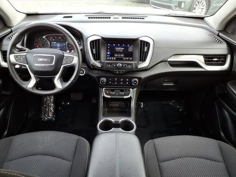 Used 2024 GMC Terrain SLE FWD image 18