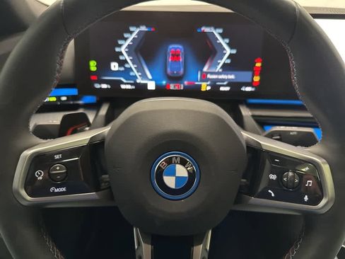 Used 2024 BMW i5 M60 w/ Premium Package image 17
