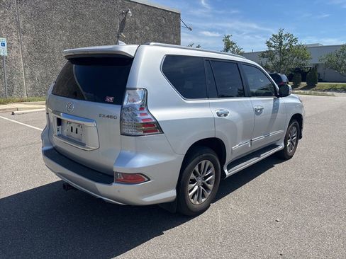 Used 2018 Lexus GX 460 Luxury w/ Preferred Accessory Package AWD/4WD image 7