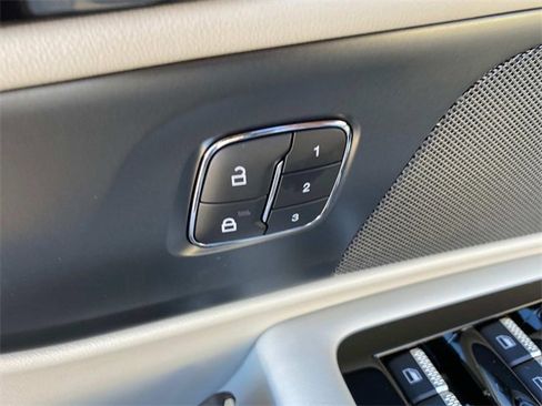 New 2026 Lincoln Nautilus Premier image 12