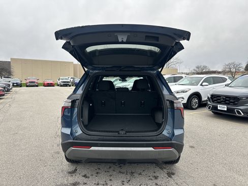 Used 2025 Chevrolet Equinox LT w/ Midnight Edition AWD/4WD image 10