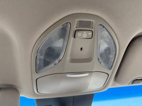 Used 2017 Hyundai Santa Fe SE image 18