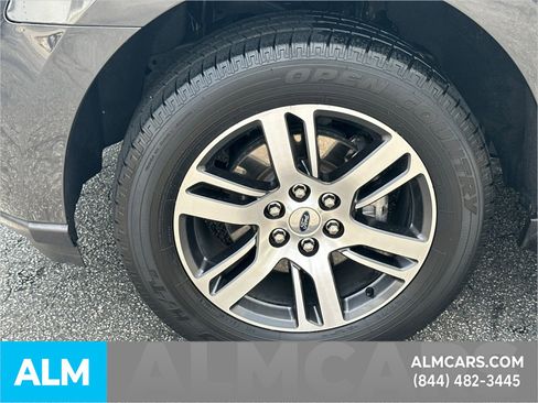 Used 2024 Ford Expedition XLT RWD image 12
