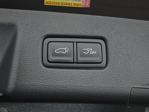 Used 2025 Kia Telluride EX w/ EX Captain's Chair Package FWD image 40
