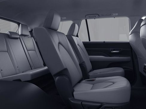 New 2026 Toyota Grand Highlander XLE image 2