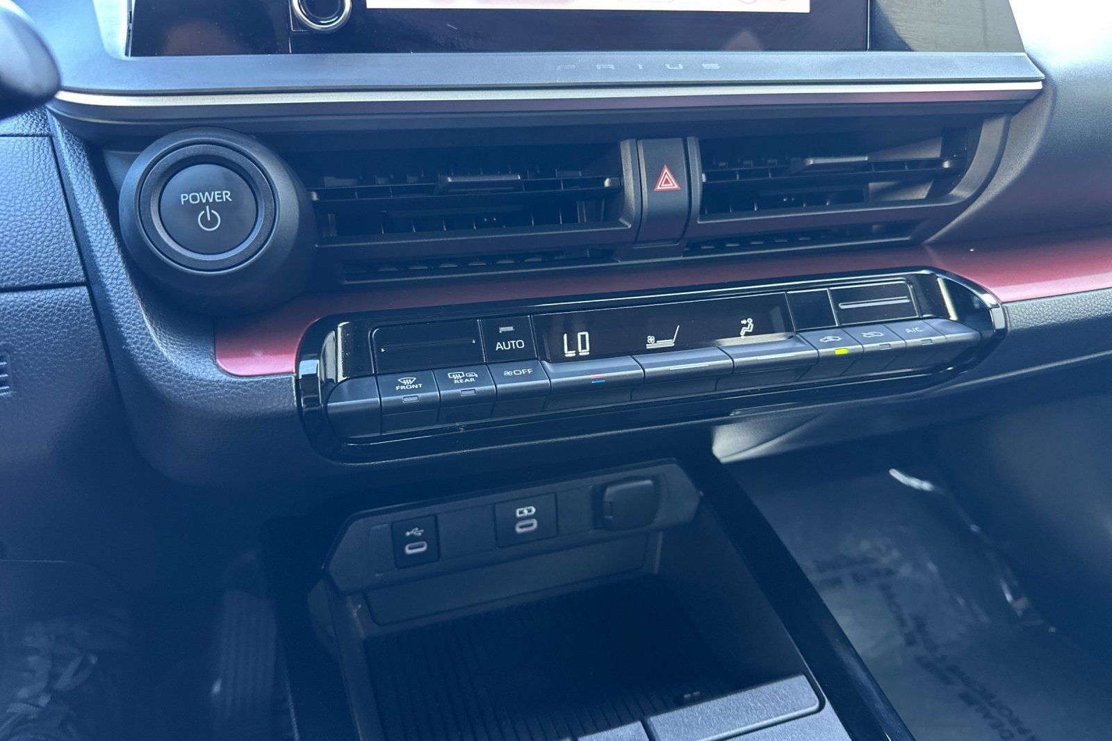 Certified 2026 Toyota Prius Plug-In Hybrid FWD image 29