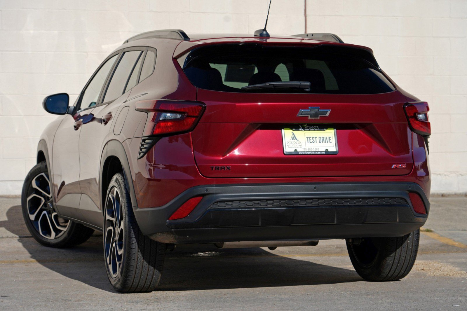 Used 2024 Chevrolet Trax RS w/ Sunroof Package FWD image 5