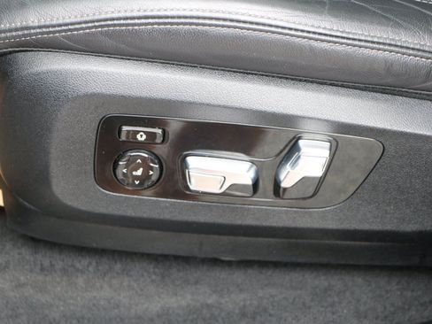 Used 2021 BMW X7 M50i w/ Executive Package AWD/4WD image 31
