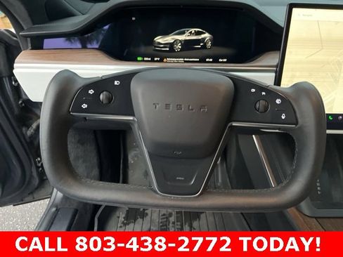 Used 2022 Tesla Model S image 18