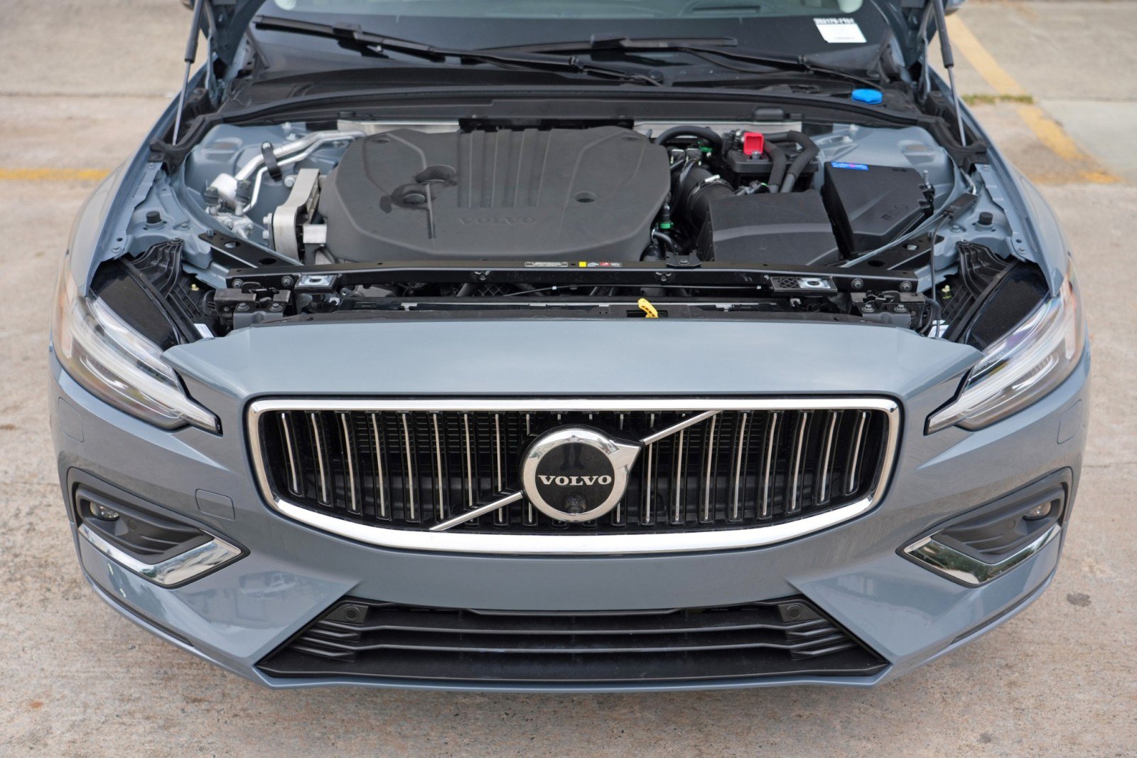 Used 2023 Volvo S60 B5 Ultimate w/ Climate Package FWD image 8