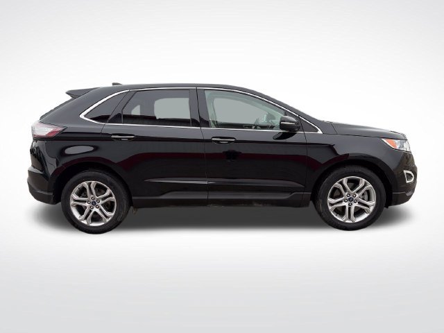 Used 2017 Ford Edge Titanium w/ Equipment Group 301A AWD/4WD image 10
