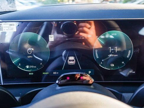 New 2026 Hyundai Tucson Limited image 28