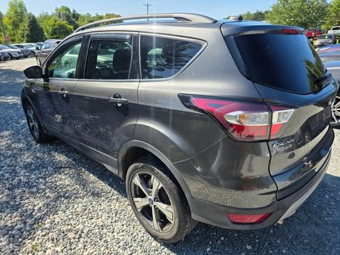 Used 2017 Ford Escape SE w/ Equipment Group 201A FWD image 7