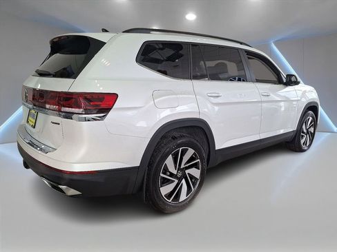 New 2026 Volkswagen Atlas SE image 4